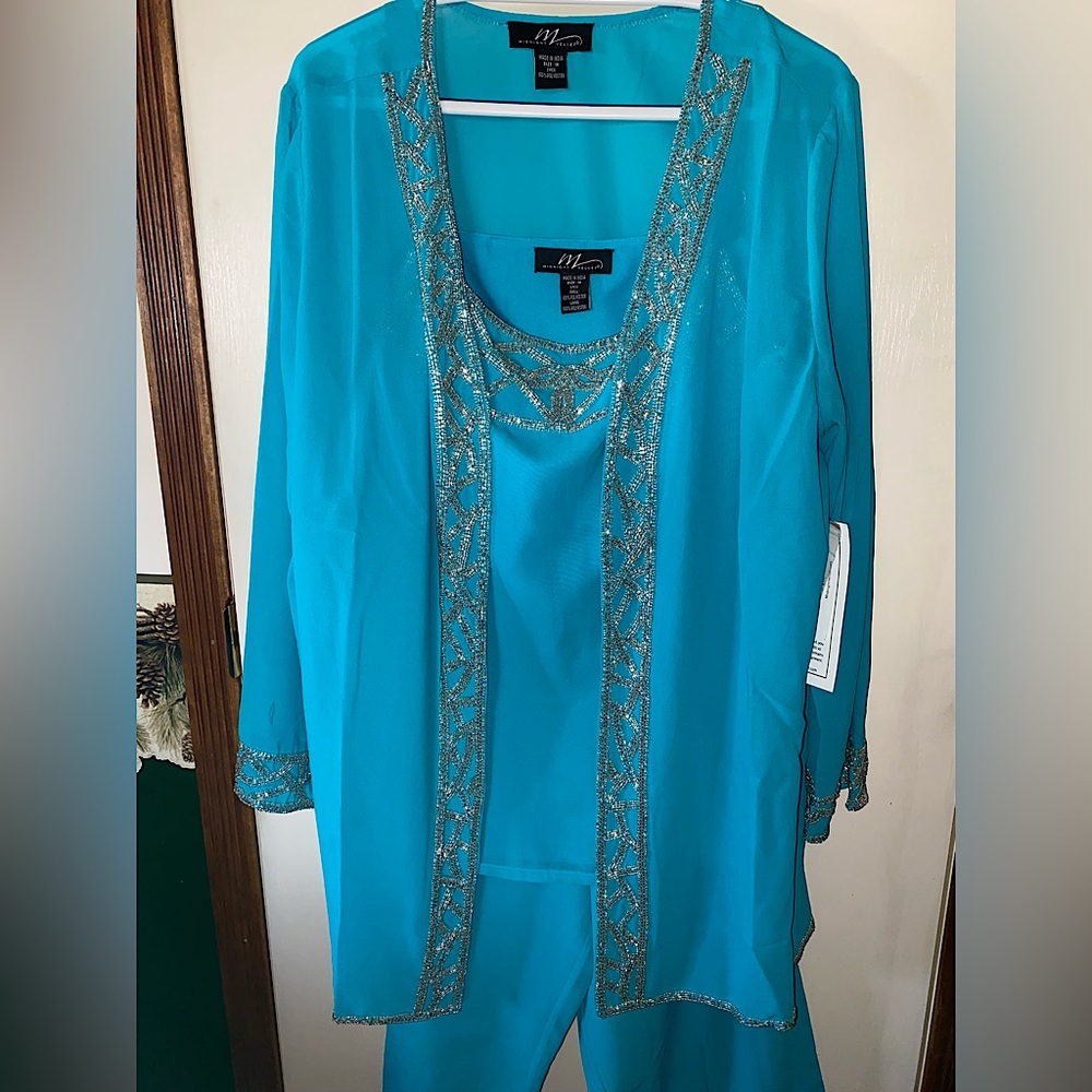 Turquoise/aqua formal 3 pc set, with silver geometric beading design, NWT, Sz 1X